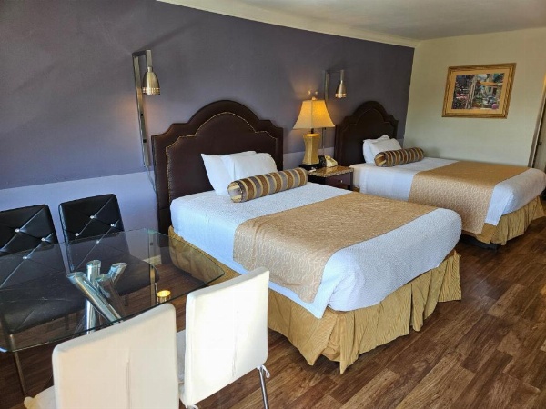 Fullerton Inn image 20