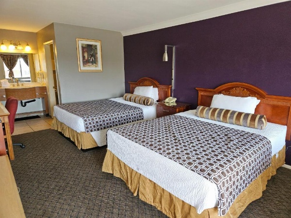 Fullerton Inn image 22