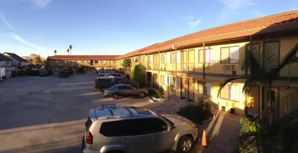 Fullerton Inn 5